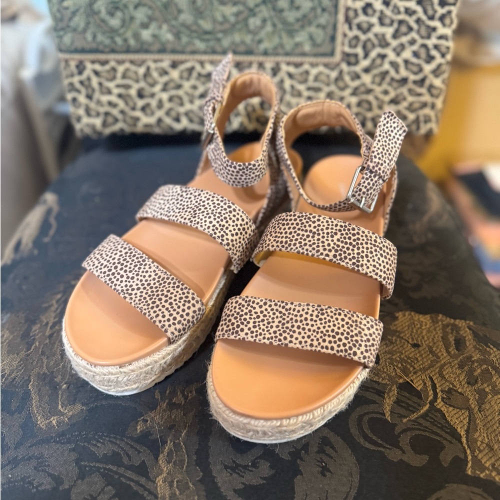 Universal Thread Leopard Print Sandals - image 2